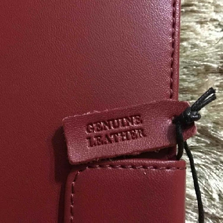 Những hướng dẫ cần biết về phân khúc da Genuine Leather - n xem trong sản phẩm da của bìa da menu tphcm bạn. Genuine leather không chỉ có nghĩa là sản phẩm được làm từ da thật, mà nó cũng có nghĩa là một trong những sản phẩm kém chất lượng nhất làm từ da 