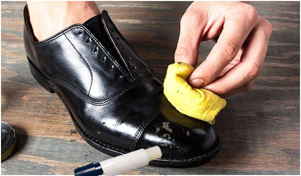 Hướng dẫn xử lý giày da bị trầy xước tại nhà ✅ Liên hệ Mạnh Tiến 098.555.1486 để nhận thông tin chi tiết thêm về ✅ Hướng dẫn xử lý giày da bị trầy xước tại nhà mà bạn đang tìm kiếm ✅.